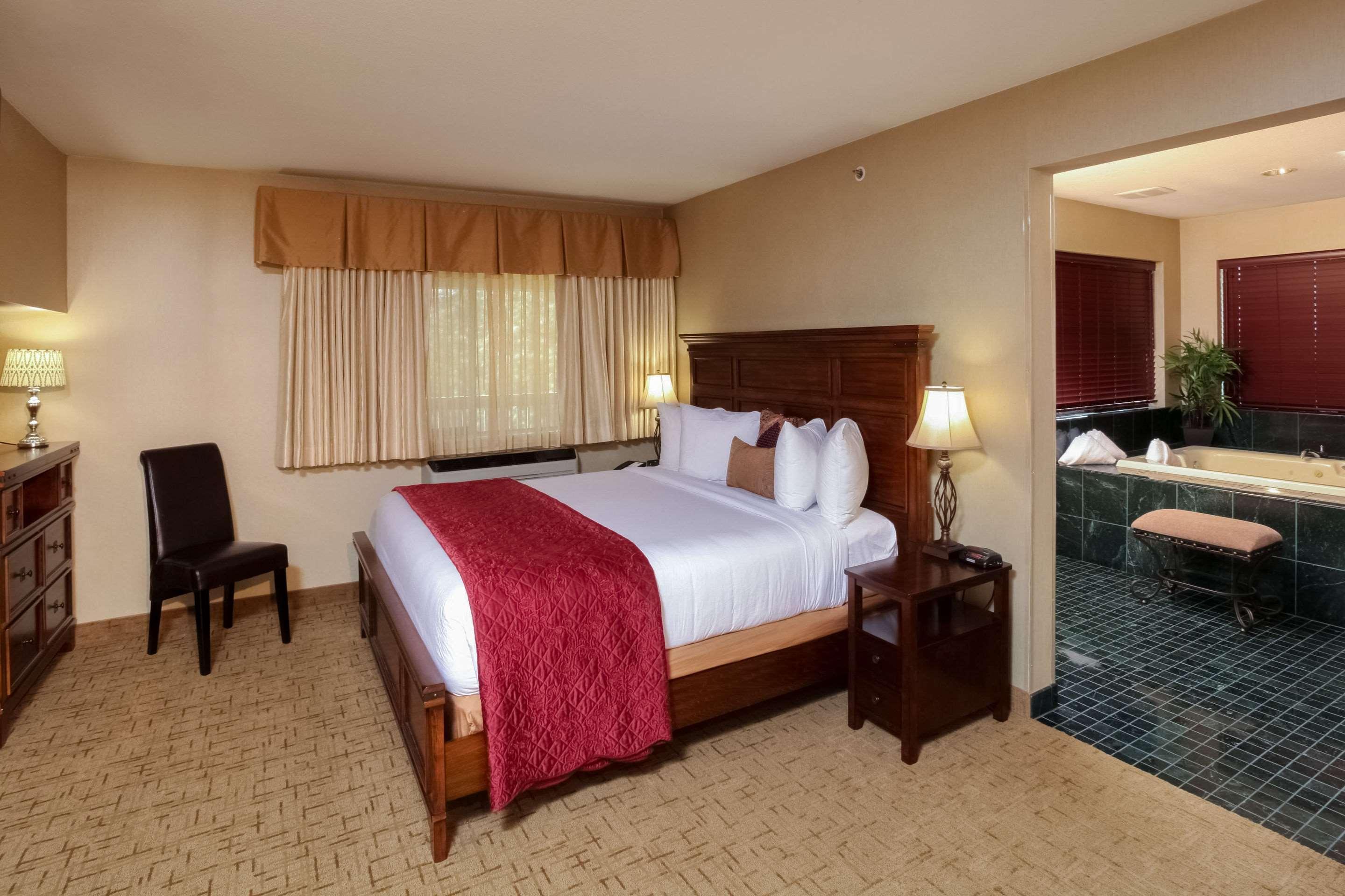 Quality Inn Oakwood Fairwood Dış mekan fotoğraf